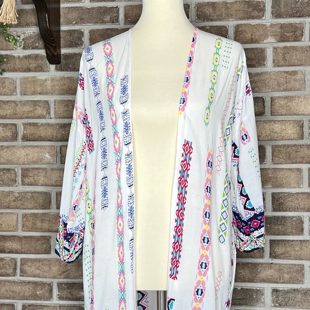 Boutique Kimono. Floral print. One Size Fits Most